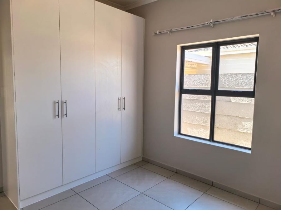 To Let 3 Bedroom Property for Rent in Parklands North Western Cape